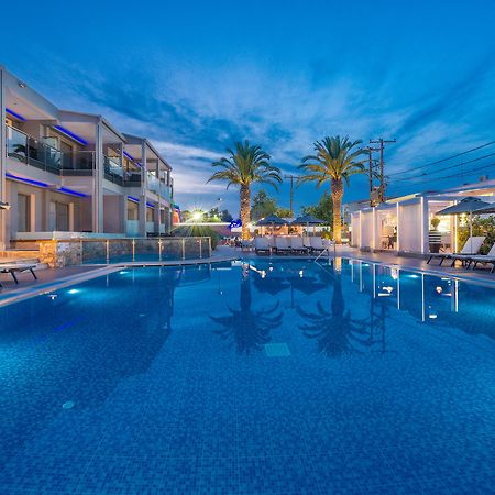 חניוטי Dionysos Hotel & Suites מראה חיצוני תמונה