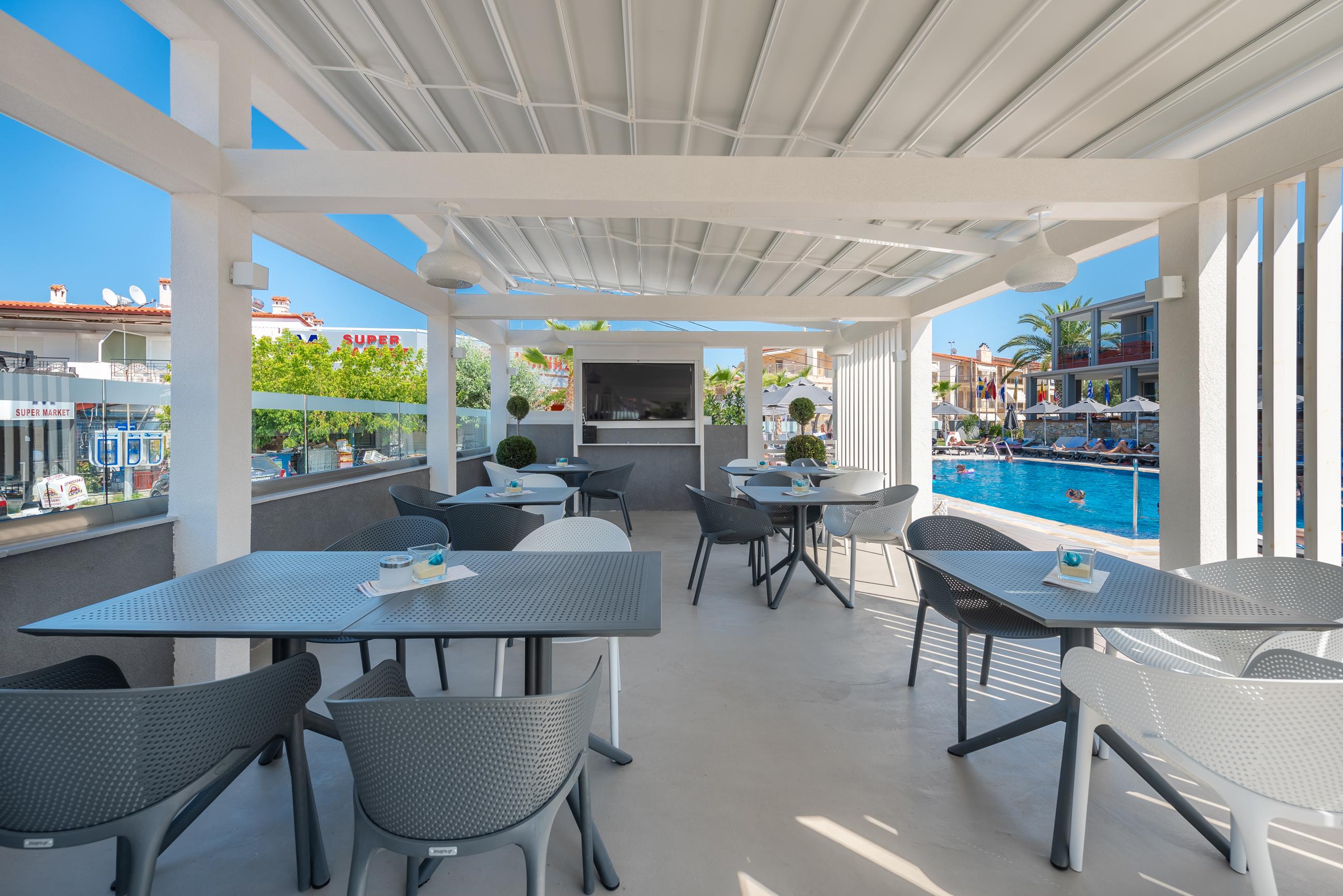 חניוטי Dionysos Hotel & Suites מראה חיצוני תמונה