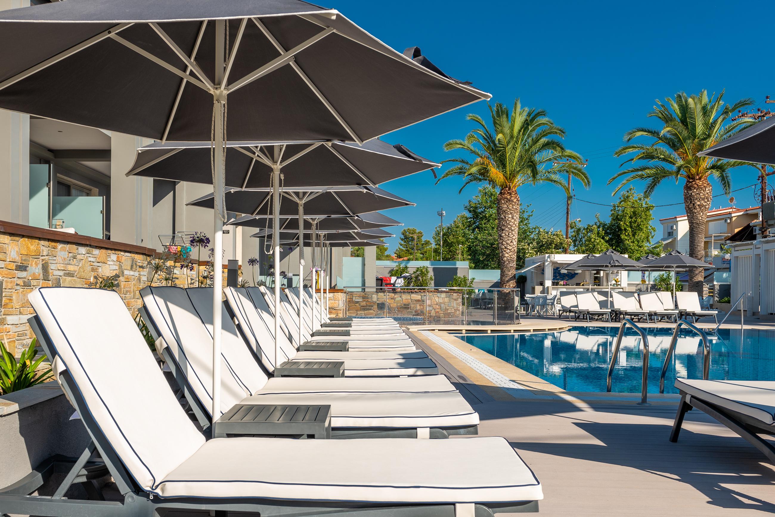 חניוטי Dionysos Hotel & Suites מראה חיצוני תמונה