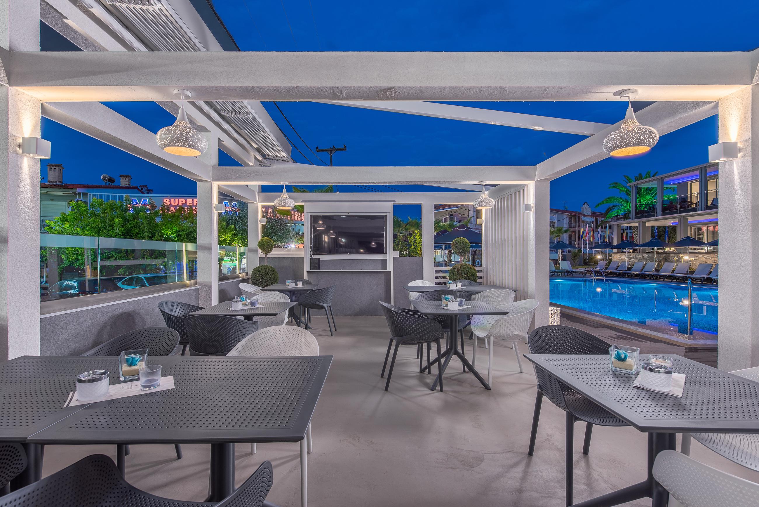 חניוטי Dionysos Hotel & Suites מראה חיצוני תמונה