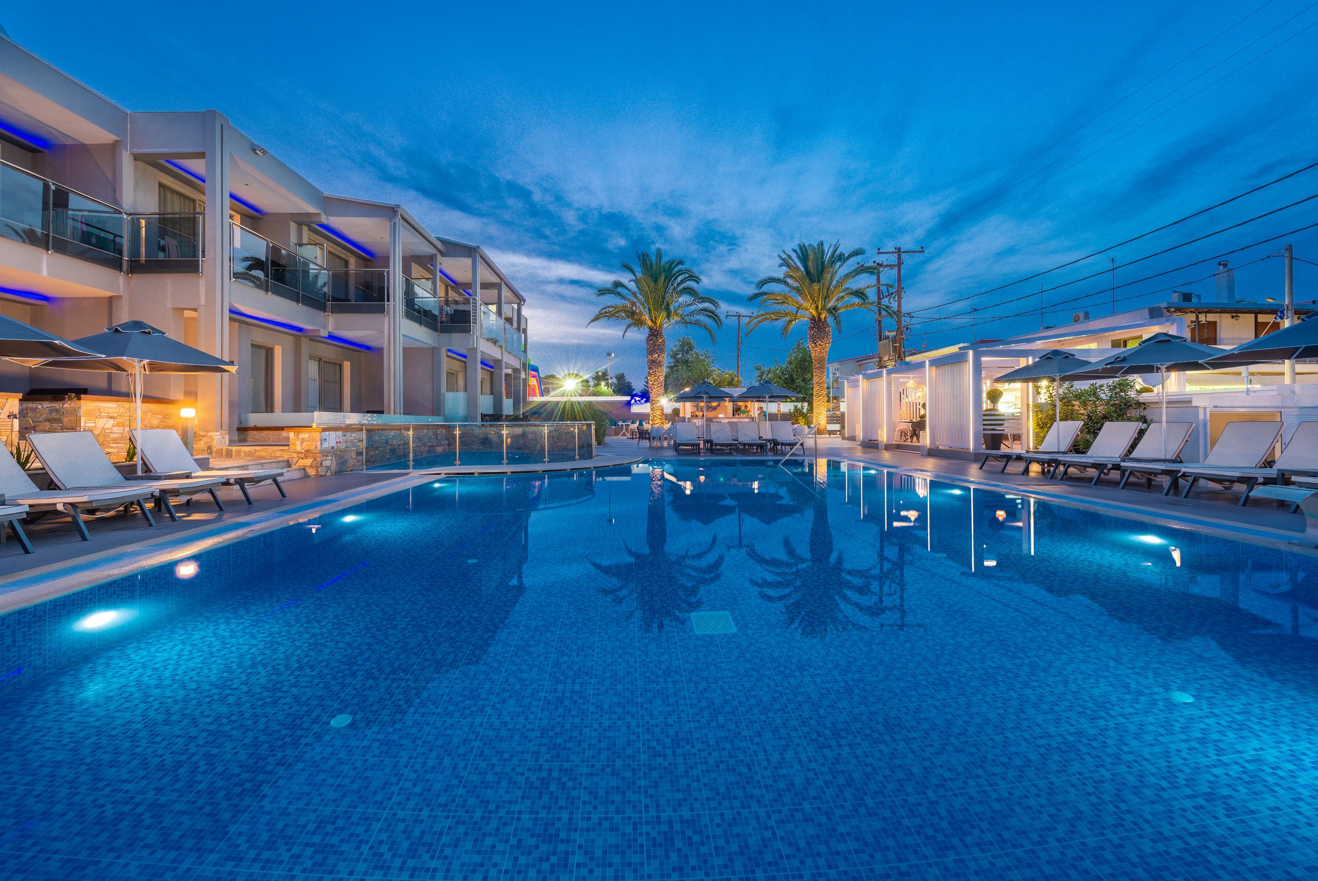 חניוטי Dionysos Hotel & Suites מראה חיצוני תמונה